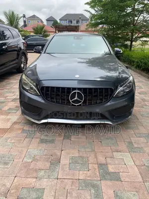 Mercedes-Benz C300 2016 Black