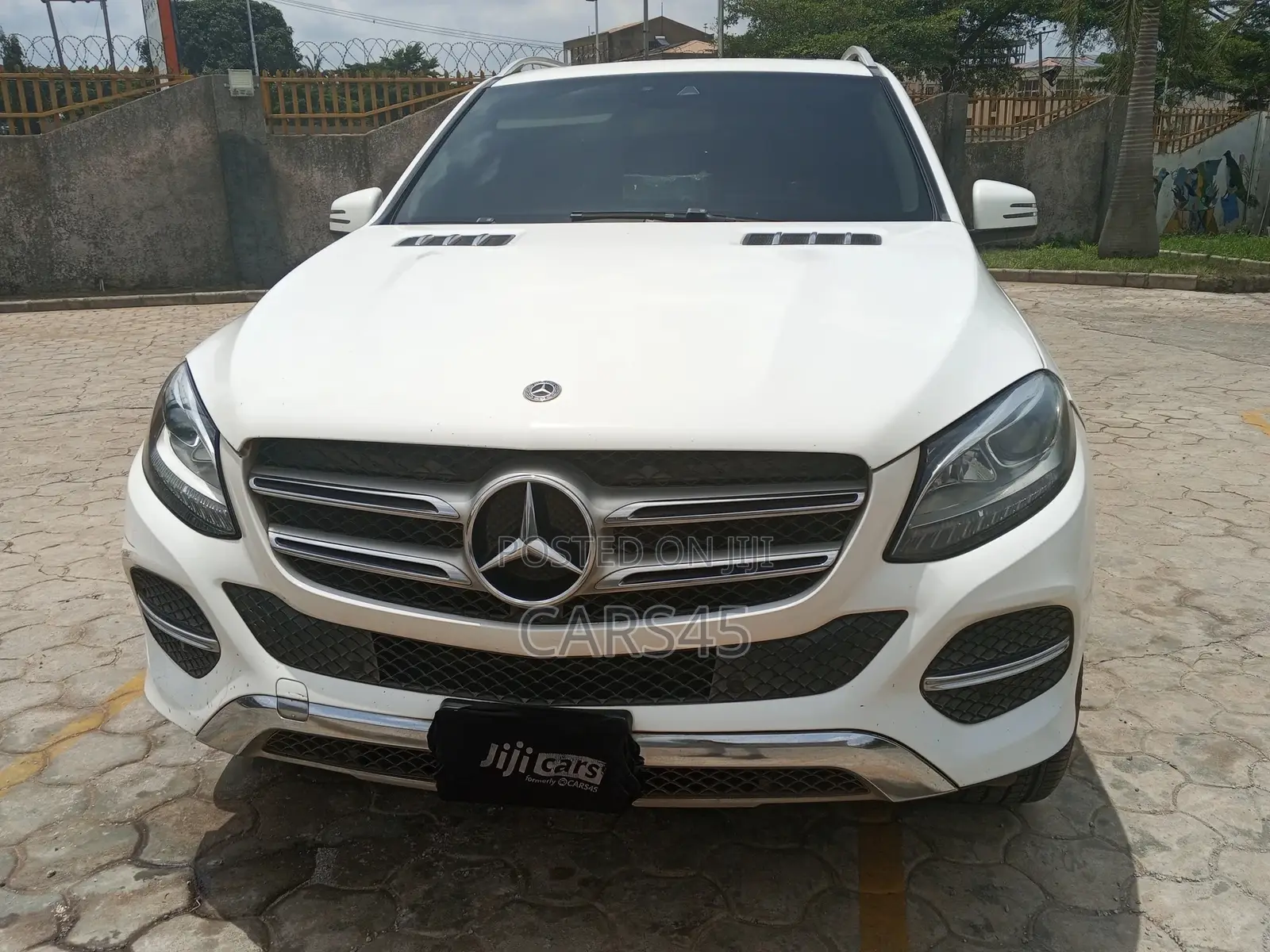 Mercedes-Benz GLE-Class 2019 White