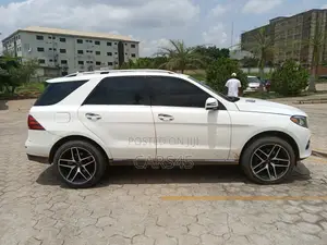Mercedes-Benz GLE-Class 2019 White