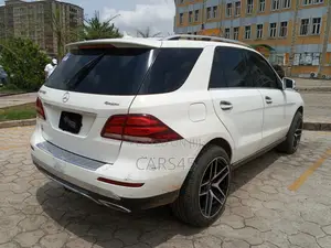 Mercedes-Benz GLE-Class 2019 White