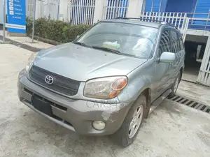 Toyota RAV4 2005 Green