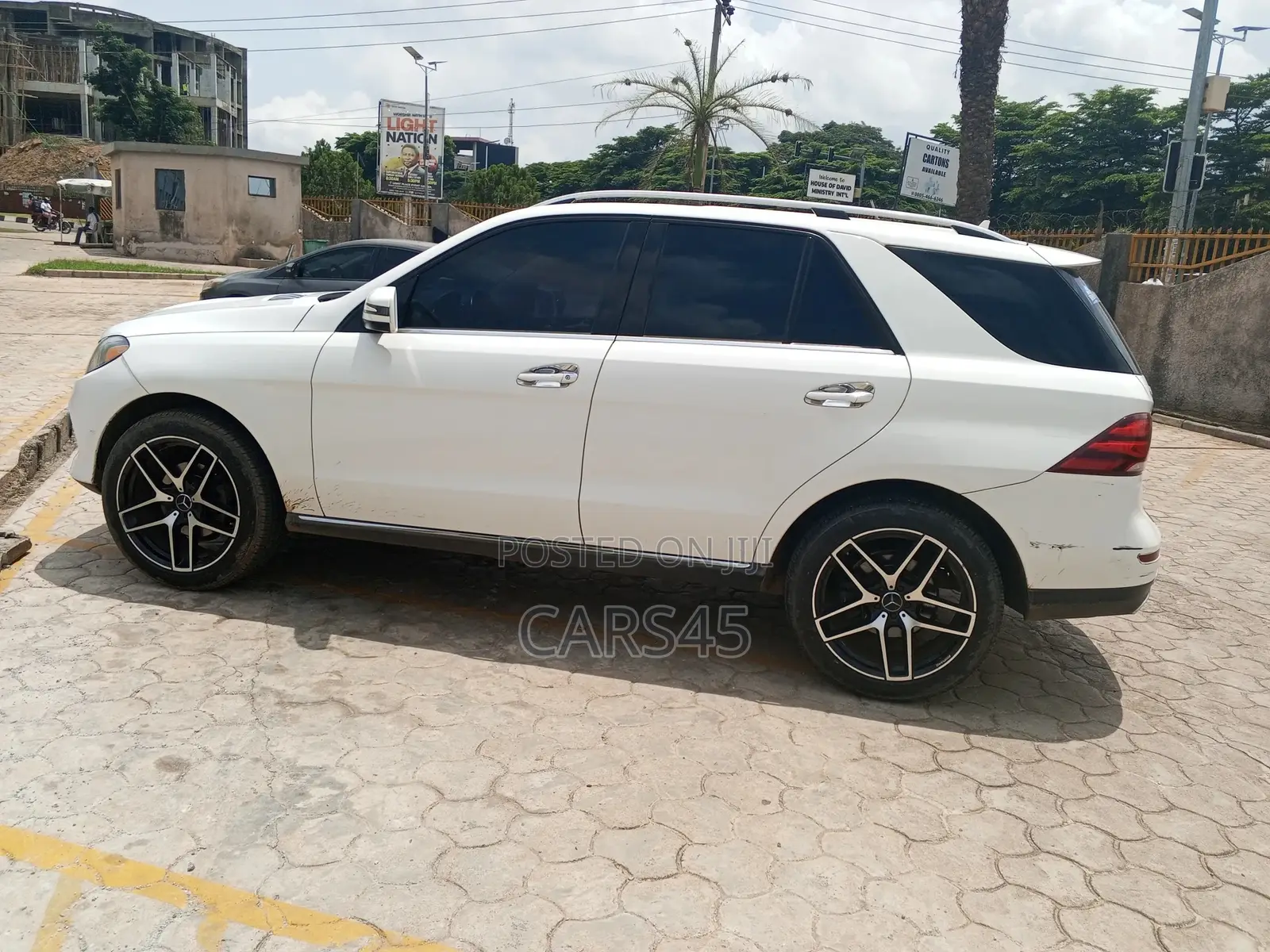 Mercedes-Benz GLE-Class 2019 White