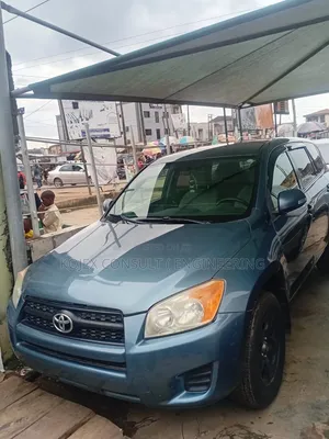 Toyota RAV4 Limited 2011 Gray