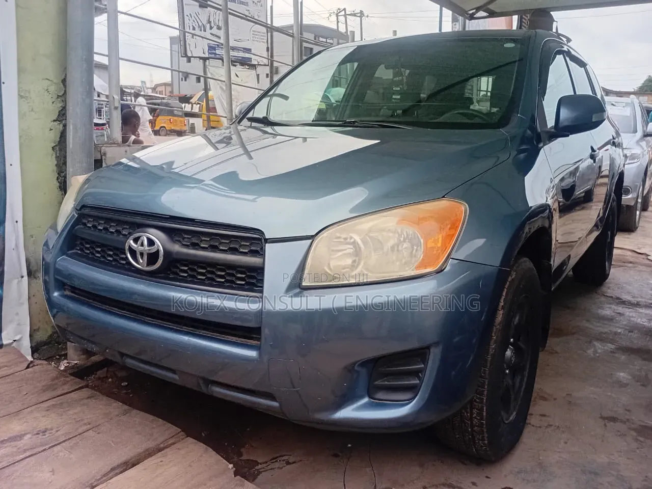 Toyota RAV4 Limited 2011 Gray