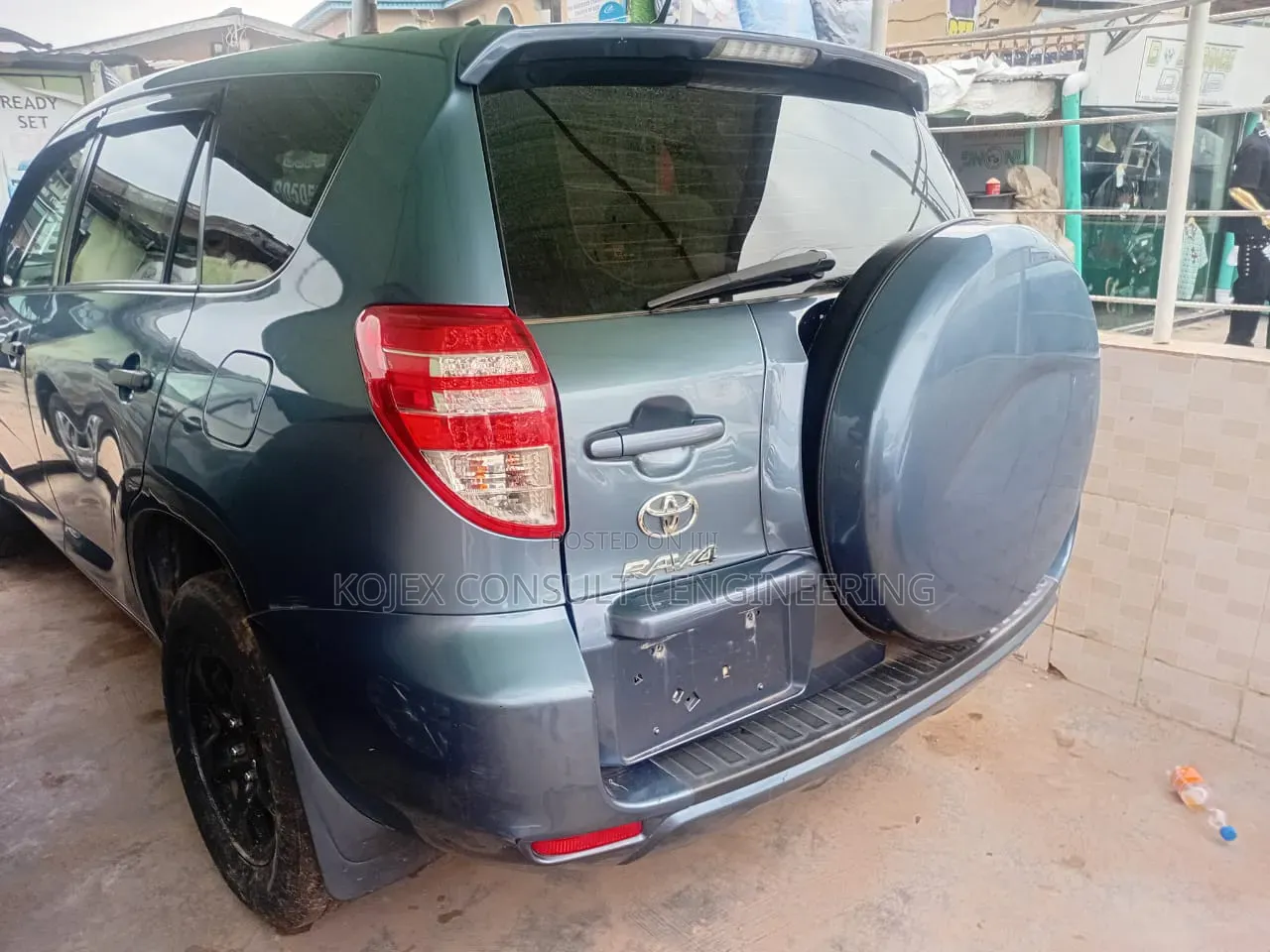 Toyota RAV4 Limited 2011 Gray