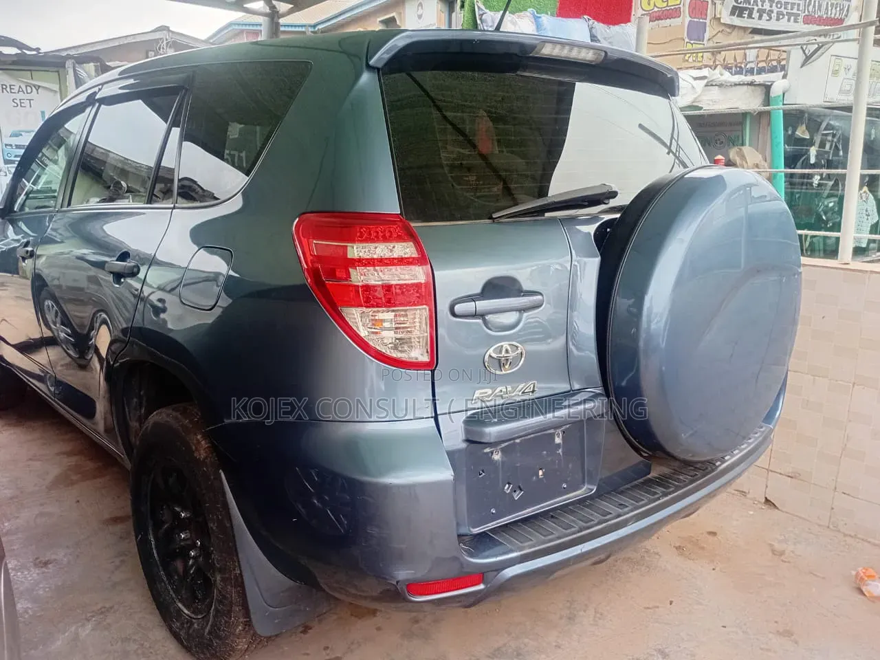 Toyota RAV4 Limited 2011 Gray