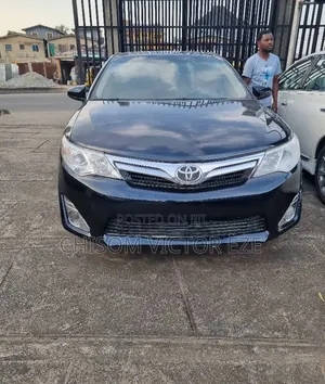 Toyota Camry XLE 4dr Sedan (2.5L 4cyl 6A) 2013 Black