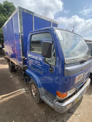 Nissan Caravan (Urvan) 1993 Blue