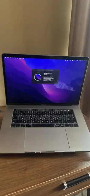 Laptop Apple MacBook Pro 2017 16GB Intel Core i7 SSD 500GB
