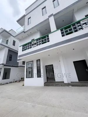 5bdrm Duplex in Lekki Phase 1 for sale