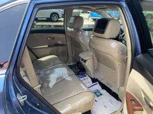Toyota Venza AWD 2011 Blue