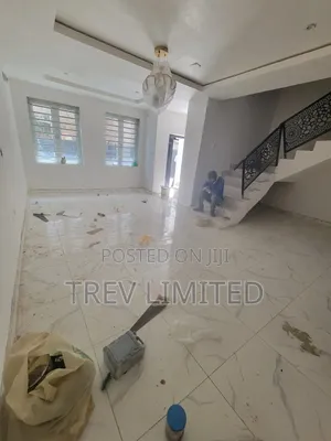 3bdrm Duplex in Rockstone Estate for rent