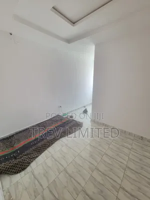 3bdrm Duplex in Rockstone Estate for rent