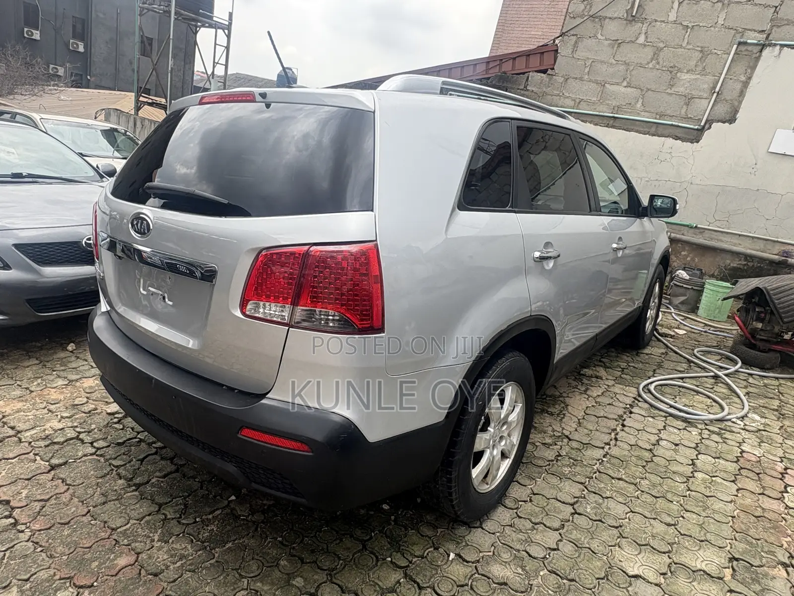 Kia Sorento LX 2012 Silver