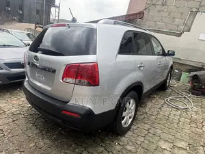 Kia Sorento LX 2012 Silver