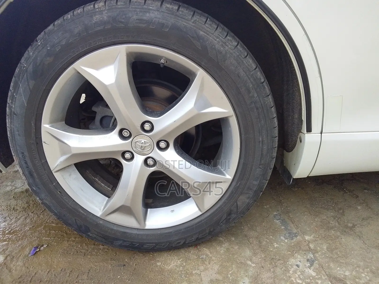 Toyota Venza 2009 White