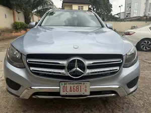 Mercedes-Benz GLC-Class 2016 Blue