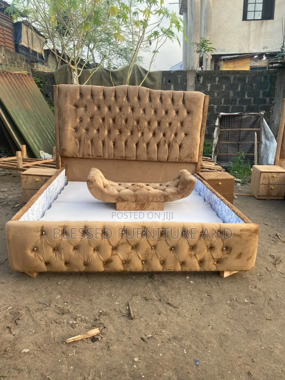 Standard Well Design Luxury 6x6 Bedframe.