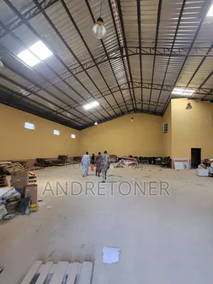 400 SQM Warehouse in Premium Location