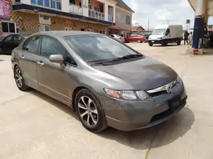 Honda Civic 2006 Gray