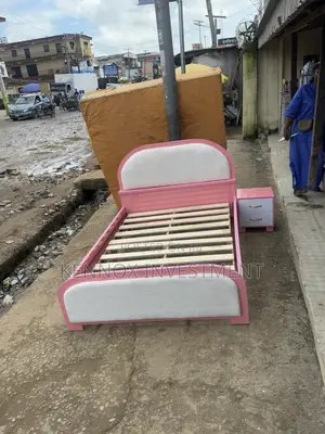High Quality 4 and Half by 6 Bedframe 