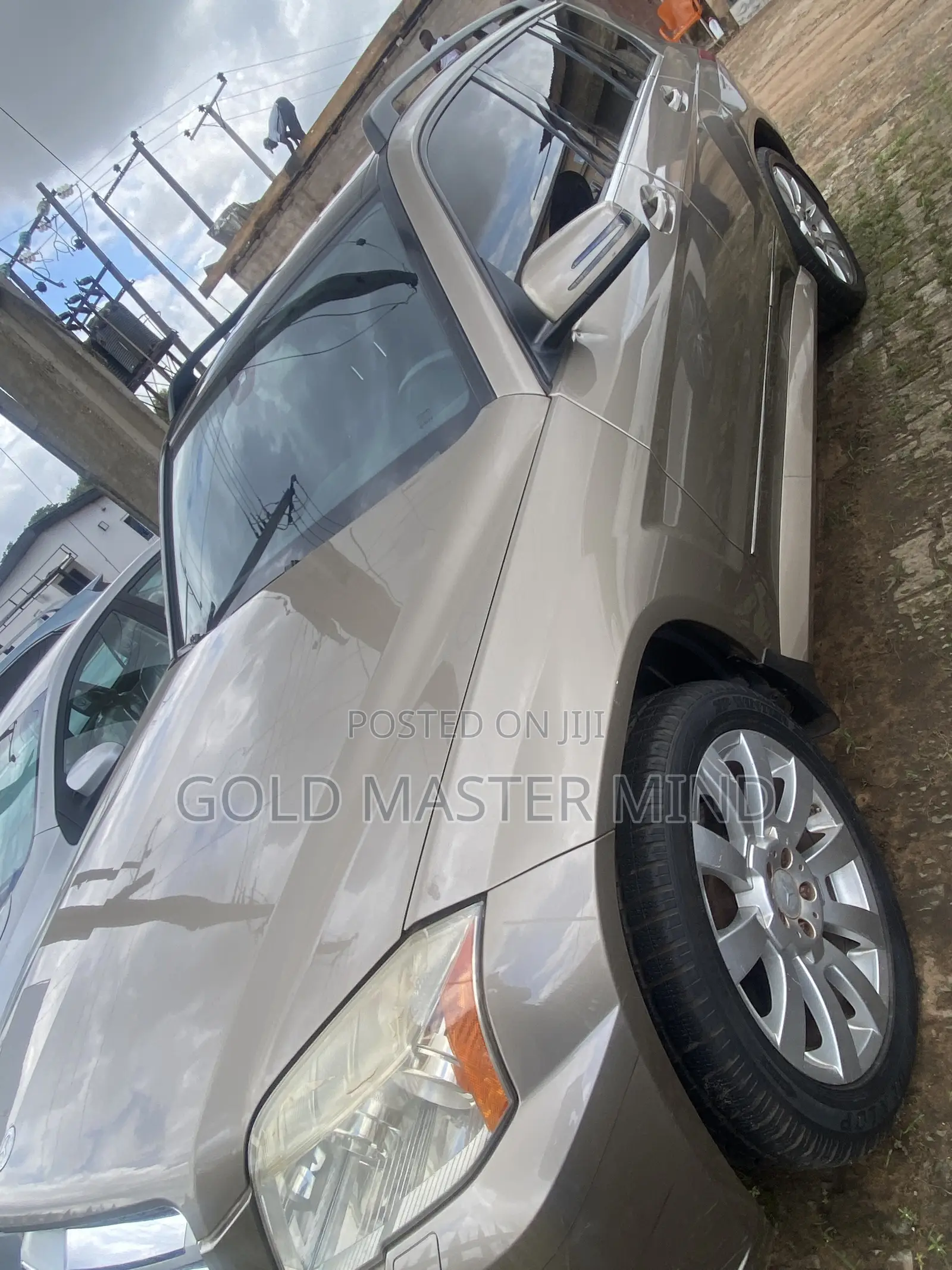 Mercedes-Benz GLK-Class 2009 Gold