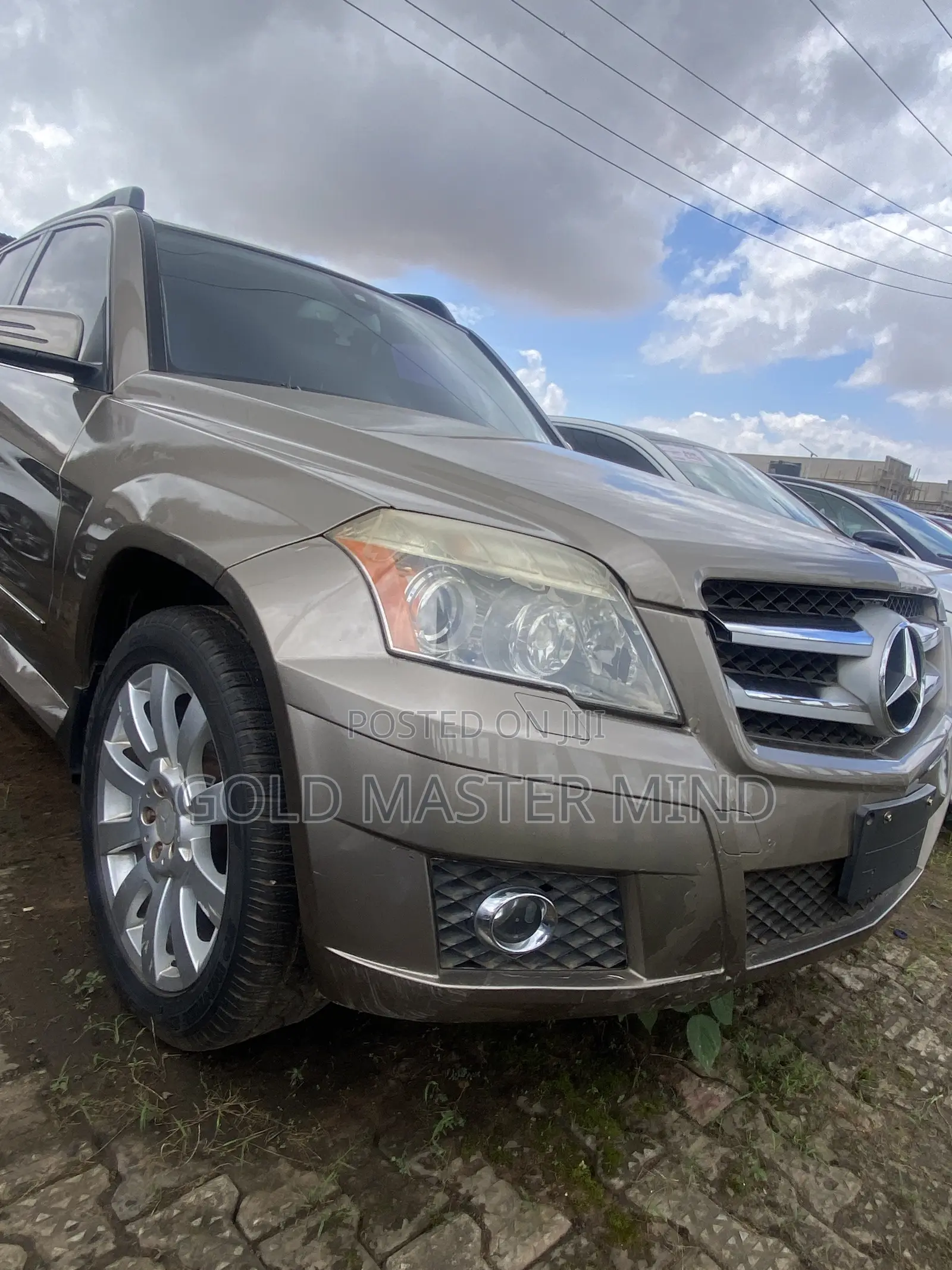 Mercedes-Benz GLK-Class 2009 Gold