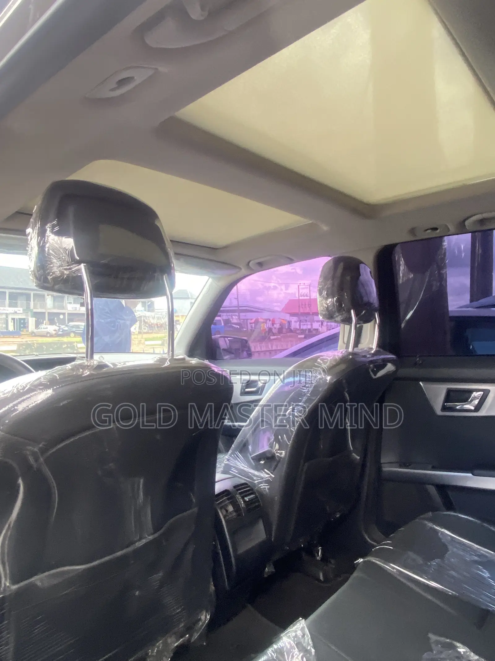 Mercedes-Benz GLK-Class 2009 Gold