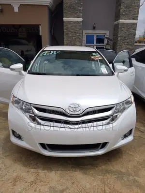 Toyota Venza LE 4dr Wagon AWD (2.7L 4cyl 6A) 2014 White