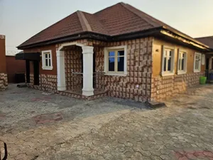 Furnished 2bdrm Bungalow in Obafemi-Owode for sale