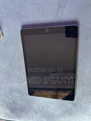 Apple iPad 9.7 128 GB Gray