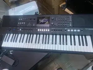 PSR E 583 Yamaha Keyboard