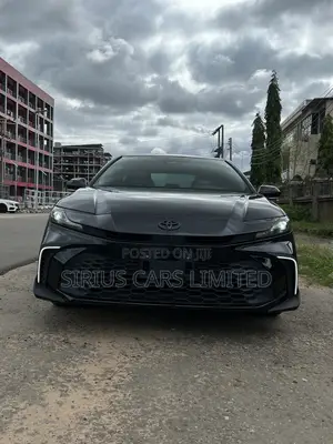Toyota Camry SE 2025 Black
