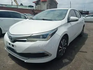 Toyota Corolla 2018 White