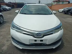 Toyota Corolla 2018 White