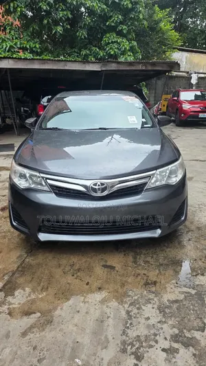 Toyota Camry L 4dr Sedan (2.5L 4cyl 6A) 2013 Gray