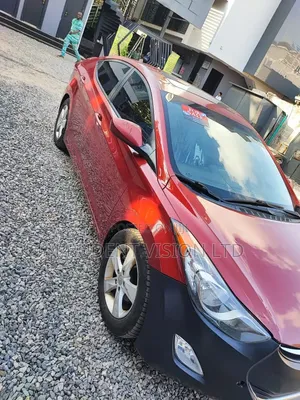 Hyundai Elantra 2011 Red