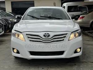 Toyota Camry LE 4dr Sedan (2.5L 4cyl 6A) 2011 White