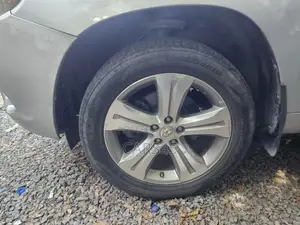 Toyota Highlander 2010 Silver