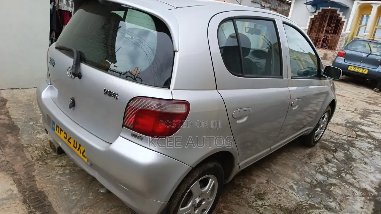 Toyota Yaris 2003 Silver