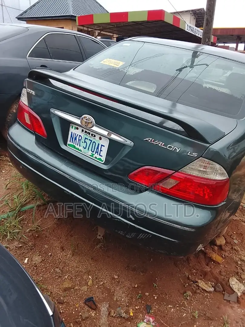 Toyota Avalon 2003 Black