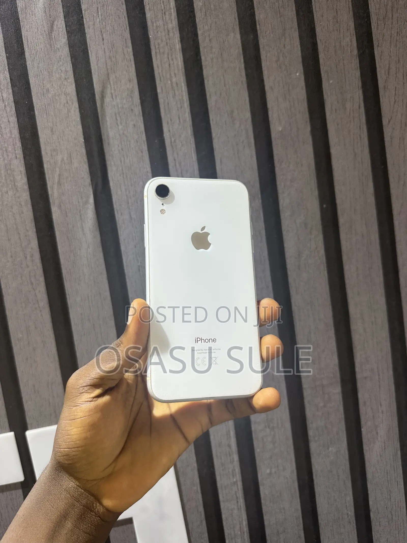 Apple iPhone XR 64 GB White