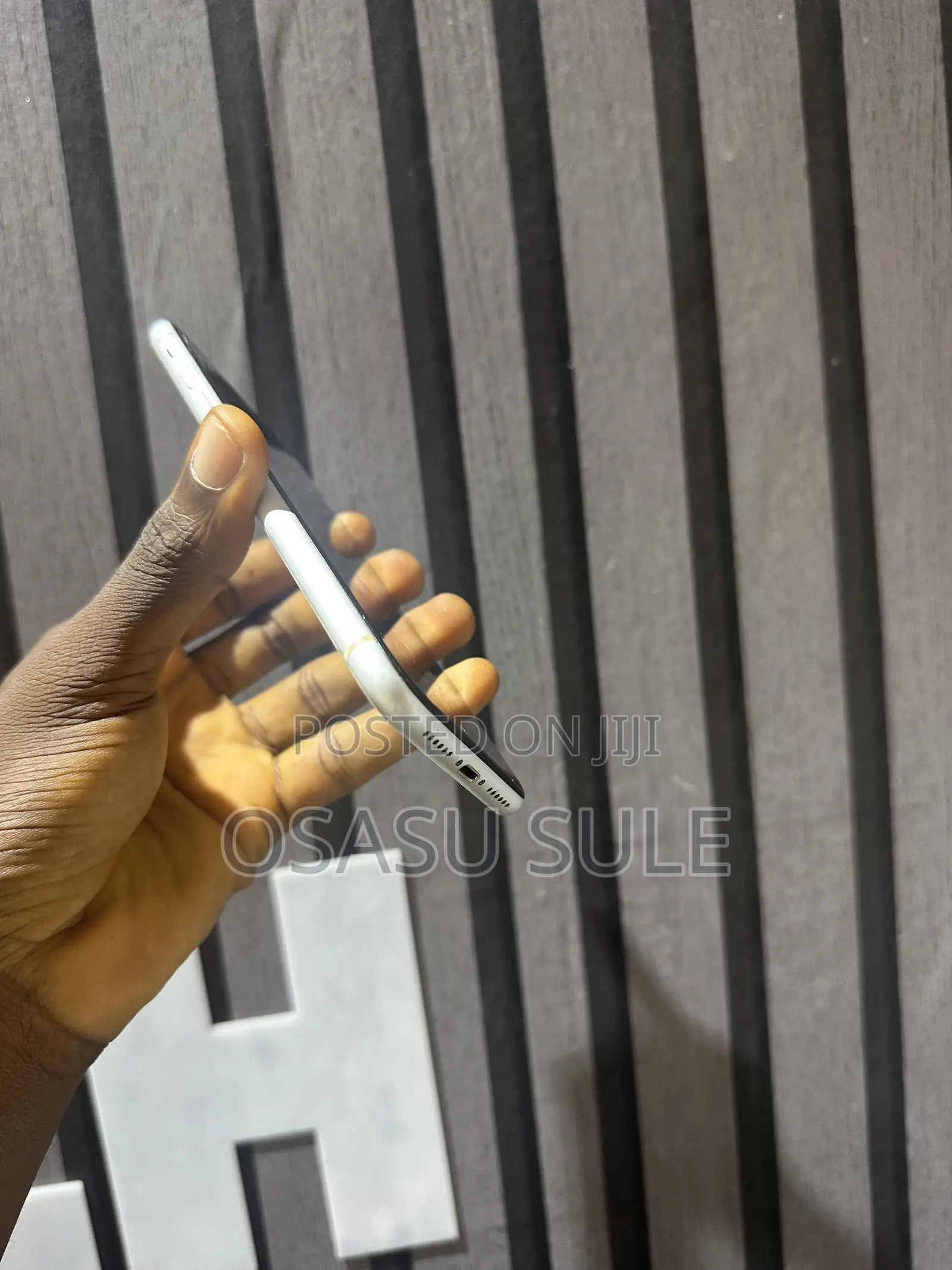 Apple iPhone XR 64 GB White