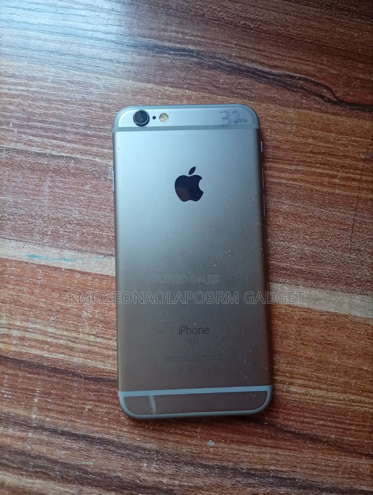 Apple iPhone 6s 32 GB Gray