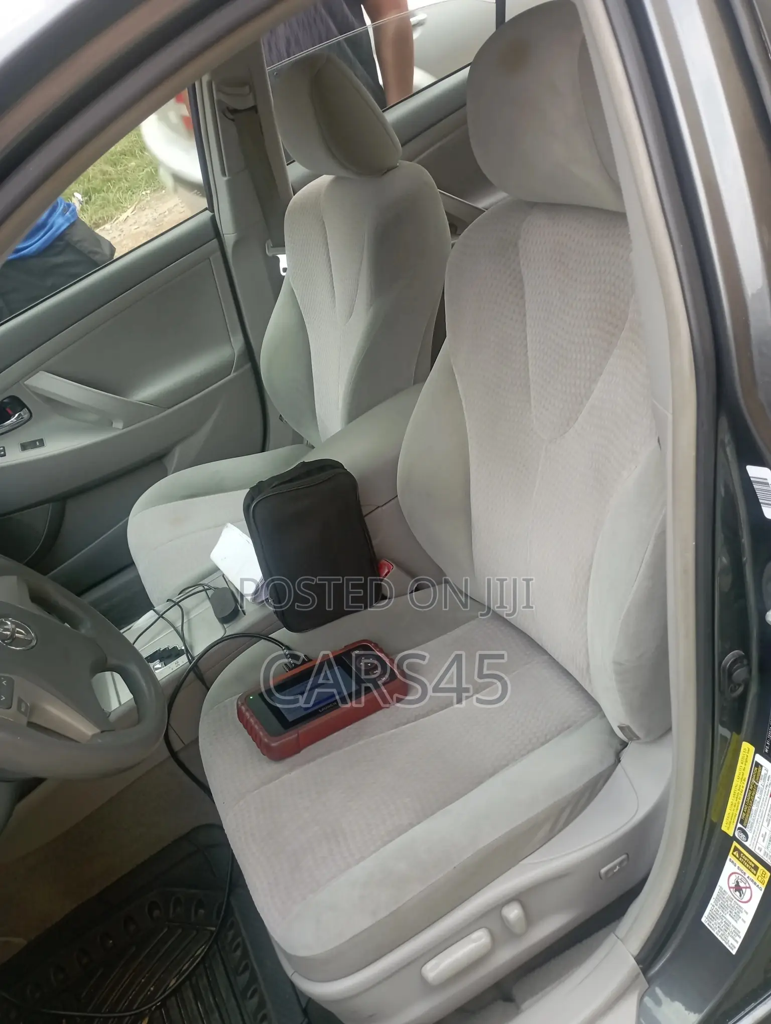 Toyota Camry 2011 Gray