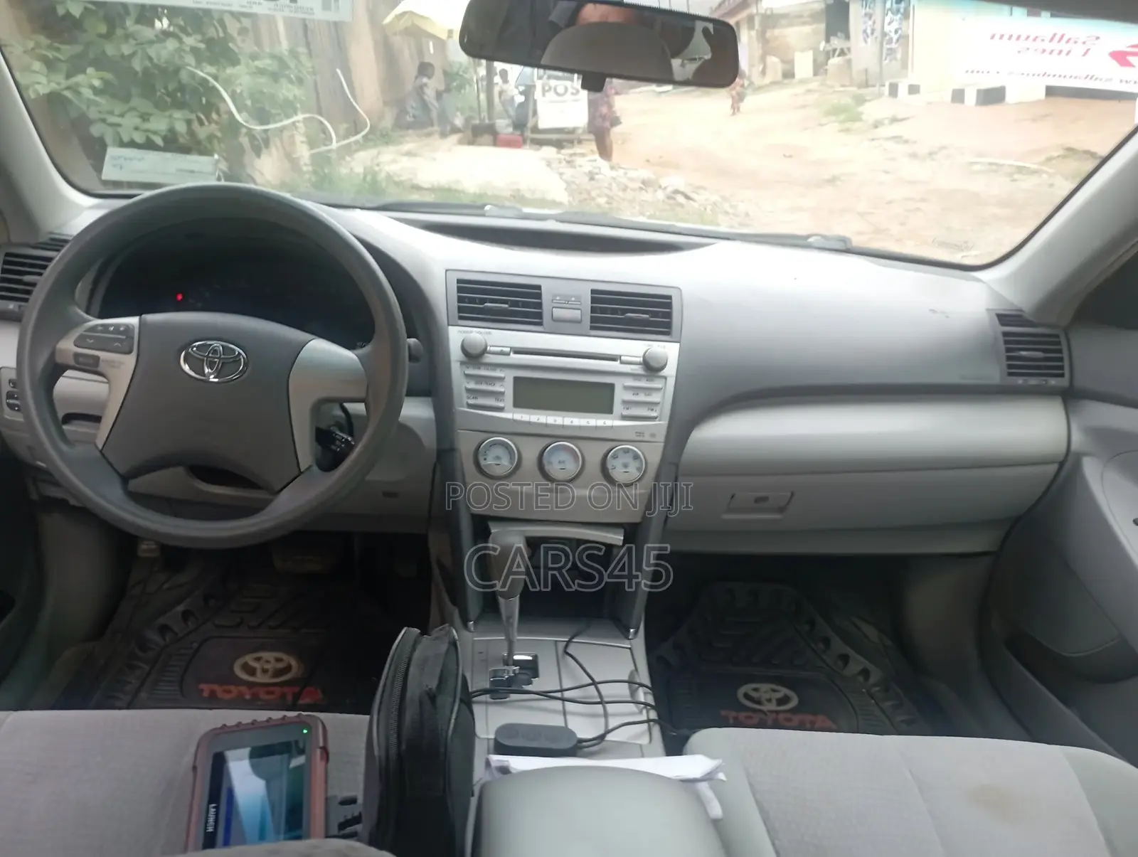 Toyota Camry 2011 Gray