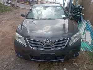 Toyota Camry 2011 Gray