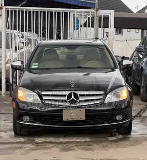 Mercedes-Benz C300 Sport Sedan AWD (3.0L 6cyl 7A) 2008 Gold