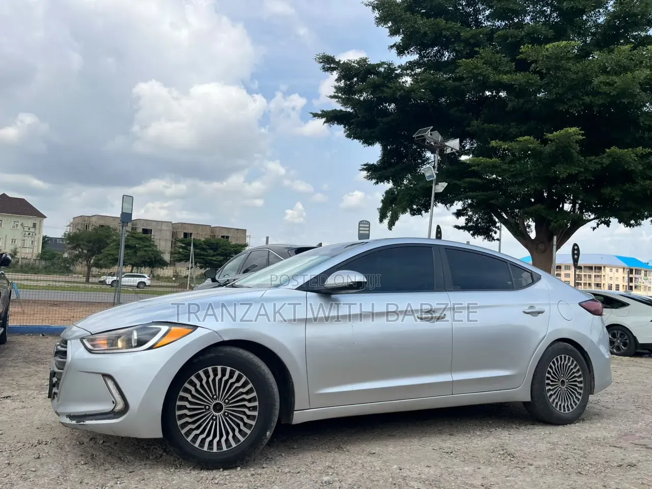 Hyundai Elantra 2017 Silver