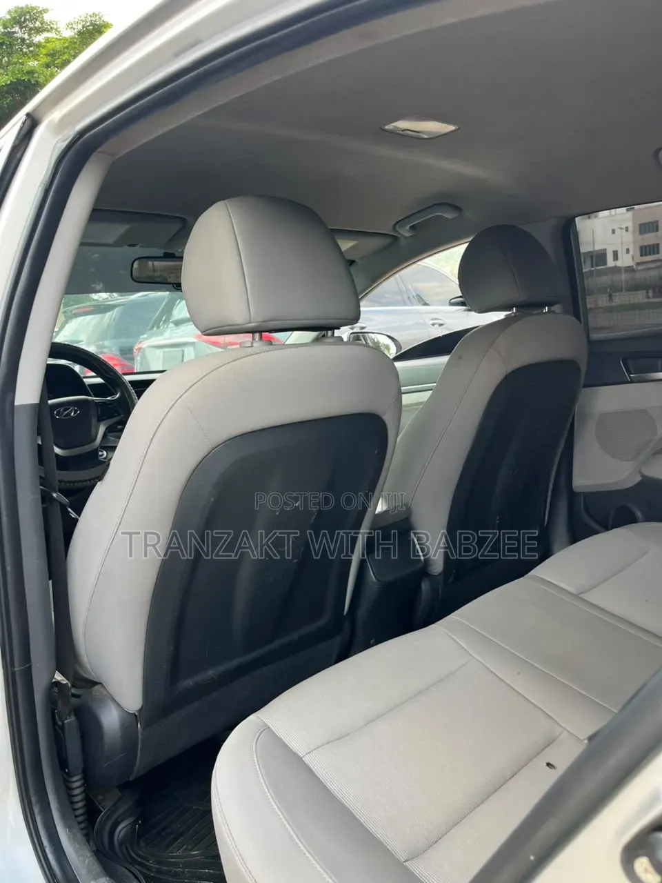 Hyundai Elantra 2017 Silver